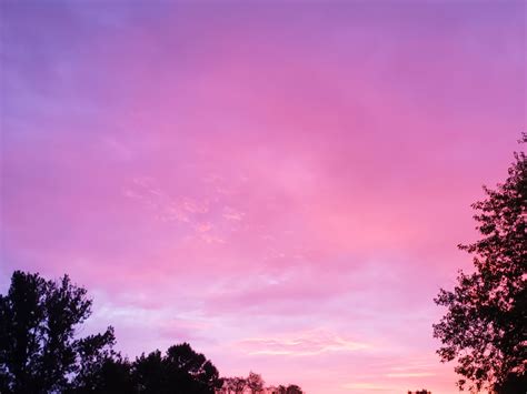 Pink sunrise in Wisconsin. : r/SkyPorn