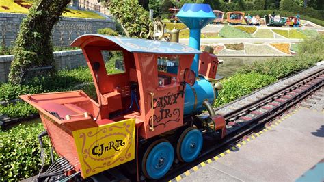 Casey Jr. Circus Train Full Ride at Disneyland, w/Matterhorn, Storybook Canal, Arrendelle Views ...