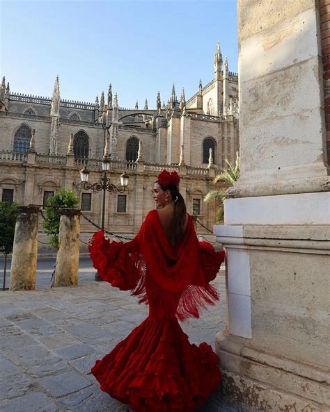 Pin de Marta Garcia en outfit | Trajes de feria, Trajes de sevillana ...