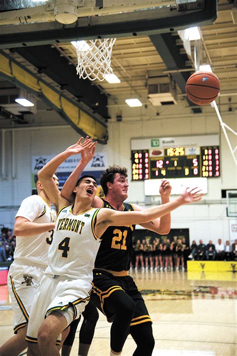 Men’s basketball loses six game winning streak at home – The Vermont Cynic