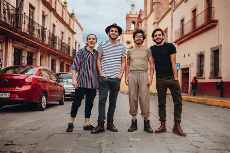 Morat on Instagram: “Estamos en una van y no tenemos ni idea de qué ...