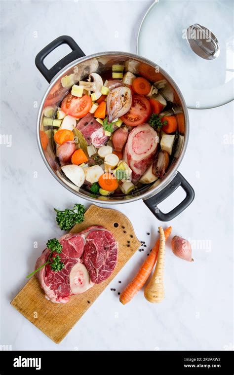 Vegetable stock ingredients no meat hi-res stock photography and images - Alamy