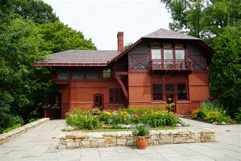 Visiting the Mark Twain House and Museum - WanderWisdom