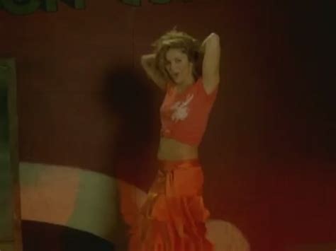 Hips Don't Lie [Music Video] - Shakira Image (28515240) - Fanpop