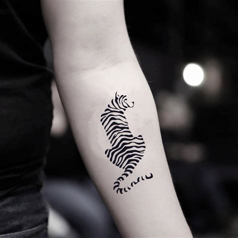 15+ Small Tiger Tattoo Design & Ideas