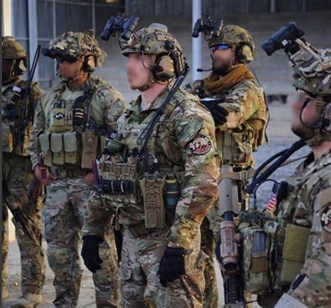 Gangshit 👊🏻 US Green Berets #DOL | Military gear special forces, Us green berets, Military forces