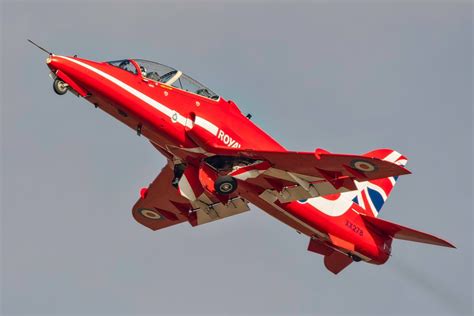 Photo by Richard Malcolm Raf Red Arrows, Airplane Crafts, Air Force ...