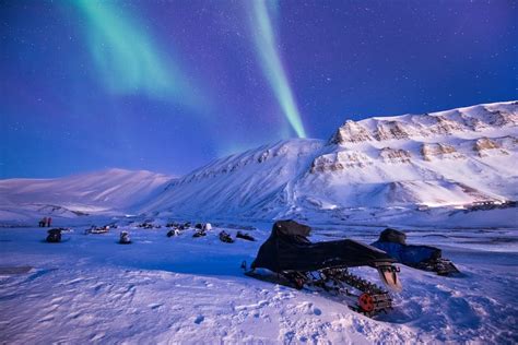 Svalbard Northern Lights Guide: How to See Them (+ Tips!)