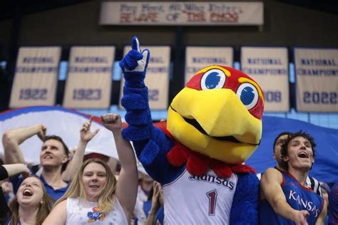 LIVE Updates and Scores: Kansas State Wildcats at Kansas Jayhawks ...