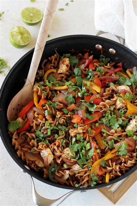 Skillet Chicken Fajita Whole Wheat Pasta - Cook Nourish Bliss