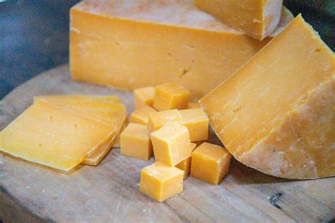 How to Make Cheddar Cheese - Homesteaders of America