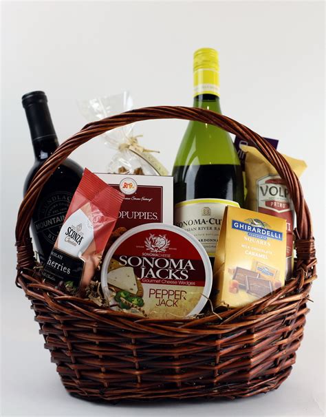 Simply Sonoma Gift Basket - Vintage Wine Cellars