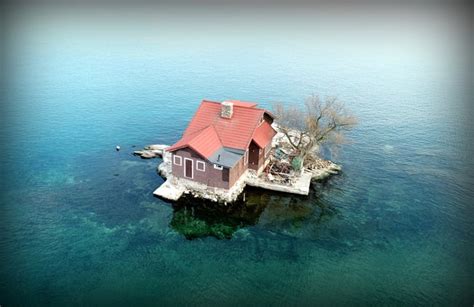 This Is the Smallest Inhabited Island in the World