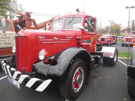 The Mack Museum Trucktober Fest Oct 26th 27th 2012 - Antique and Classic Mack Trucks General ...