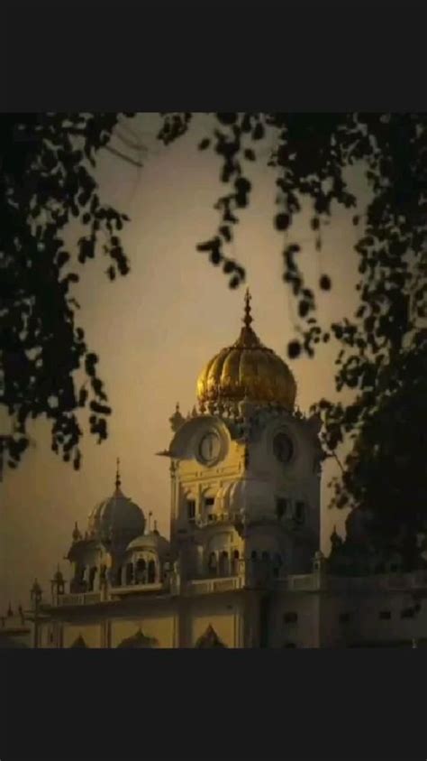 Pin on gurbani videos | Golden temple wallpaper, Love photography ...