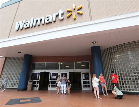 Experts say White Plains Walmart wasn't convenient enough to succeed