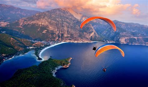 Paragliding in Heavenly Oludeniz | Feyster - Ultimate Travel Blog