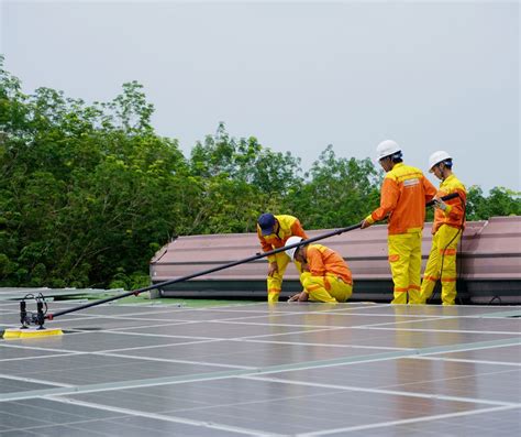 Flat Roof Solar Panels - What They Don't Tell You - Solar BC