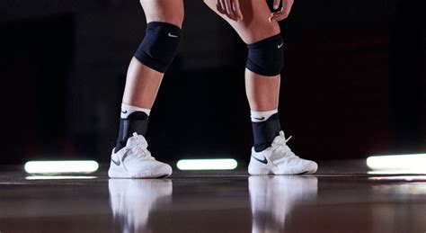 10 Best Volleyball Shoes Reviewed 2022 - (Guide)