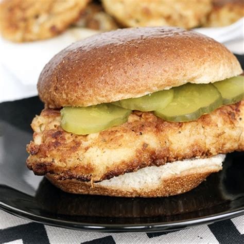 Copycat Chick-Fil-A Sandwich recipe | Chefthisup