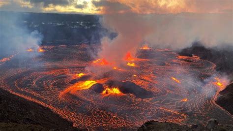 Kilauea volcano eruption live stream: Watch 24-hour webcam footage as ...