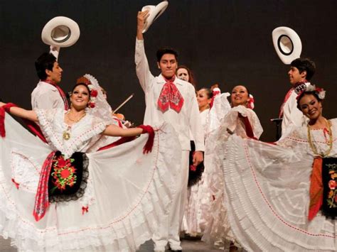 Traje Típico De Veracruz ¿Cómo Se Llama Y Cuál Es Su Origen? México ...