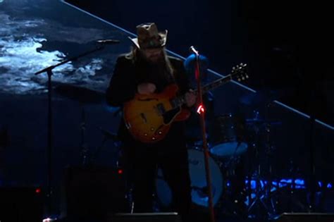 Chris Stapleton Delivers Brooding 'Cold' at 2022 Grammy Awards