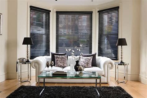 How to dress a Bay Window? Window Blinds and Curtains Guide by Elegancy ...