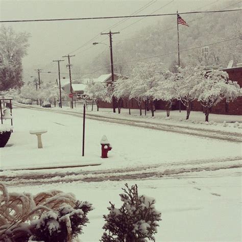 February 13 2014 snow in pineville ky! Beautiful and lots of snow! | Scenic, Kentucky girl, Hometown