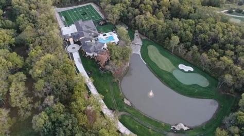 Inside Patrick and Brittany Mahomes' incredible mansion with golf hole ...