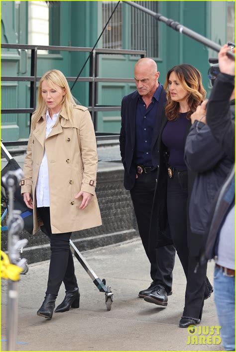 Photo: law order svu set mariska hargitay chris meloni kelli giddish ...