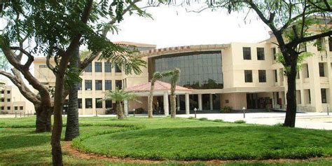 IIT - CHENNAI Photos, Images, Wallpaper, Campus Photos, Hostel, Canteen ...