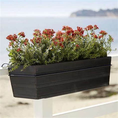 10 Easy Pieces: Black Balcony Box Planters: Gardenista