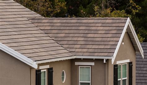 How Can You Tell The Difference Between Composite And Asphalt Shingles?