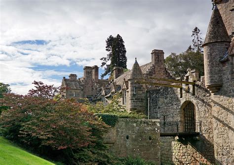 Cawdor Castle | Cawdor castle, Castle, Macbeth castle