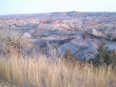 TenWheels: Painted Canyon, North Dakota - November 4, 2009 - Daybreak