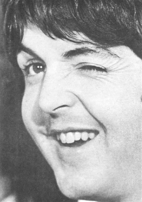 His smile... His wink... Just beautiful | Paul mccartney, Beatles ...