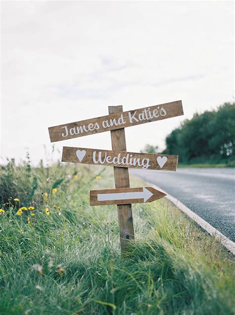 28 Awesome DIY Wedding Signs That Are in Style – ChicWedd