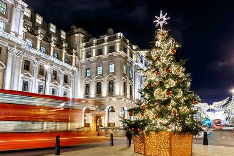 5 ways to celebrate Christmas in Great Britain | Condé Nast Traveller ...