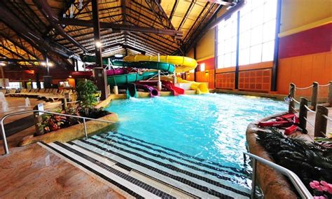 Red Jacket Mountain View and Indoor Water Park in North Conway, NH | Groupon Getaways