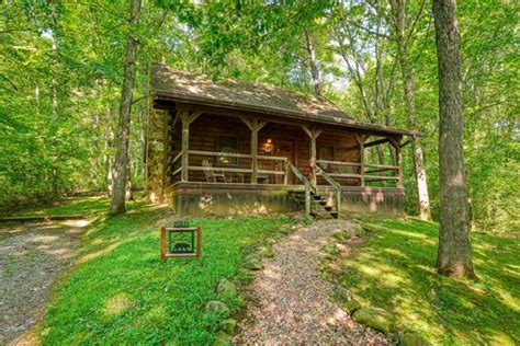 Cabin in the Woods - Hocking Hills - Old Man's Cave - Ohio