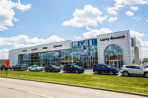 Chrysler Dodge Jeep Ram Dealership near Des Plaines, IL | Larry Roesch Chrysler Jeep Dodge Ram