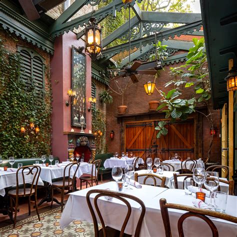 The Waverly Inn Restaurant in New York: Arts Intel Report