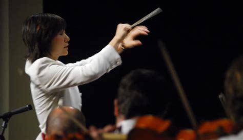 4 Leadership Lessons from Orchestra Conductors - CLC