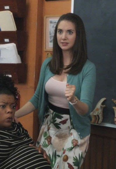 Annie Edison, Community - Alison Brie | Alison brie, Cardigan outfits ...