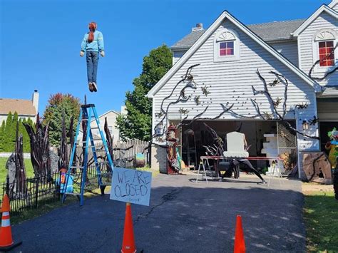 Viral 'Stranger Things' Halloween Display Back Up After Neighbor Complains