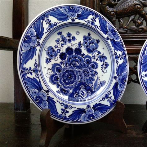 2 Vintage DELFT BLUE Wall Plates by VELSEN Sassenheim | Etsy | Blue and white china, Blue ...