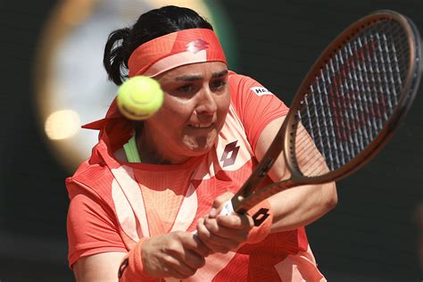 Jabeur mows down Bronzetti, Ruud cruises in French Open