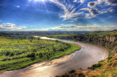 Curving little Missouri river at Theodore Roosevelt National Park ...