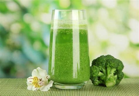 Broccoli Smoothie - Corrie Cooks